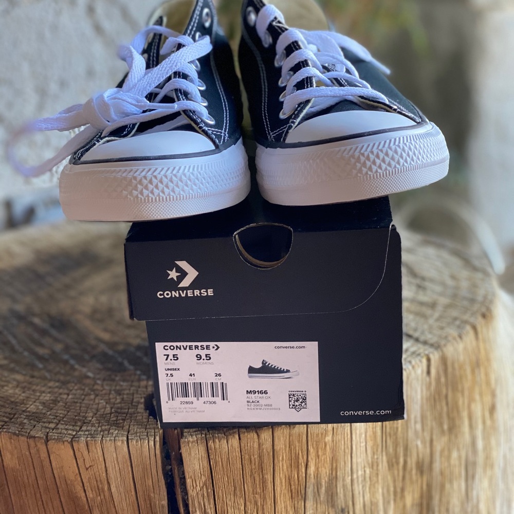 Chuck Taylor All Star UNISEX LOW TOP SHOE - Picture 4 of 4